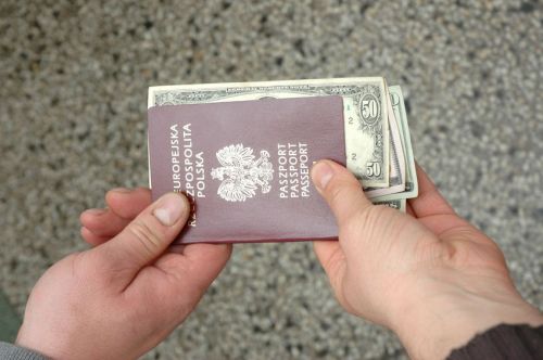 emigracja3 Zaangażowanie w pracę zależne od branży? 
