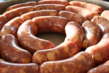 kielbasa Parówki w nogawce, szynka pod beretem, czyli kradzież pracownicza