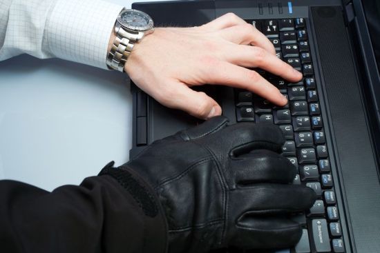 oszustwa 200 osób oszukanych „na pracę” 