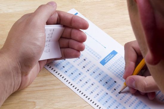 sciaganie Kreatywny student ściąga częściej 