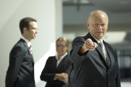 zrzedliwy szef Jesteś zrzędliwy? Masz większe szanse na zostanie managerem